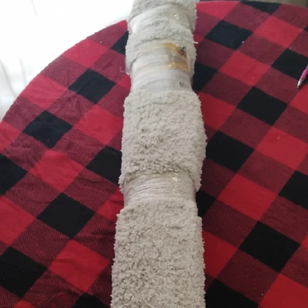 Cozy Gray Home Accent Rug